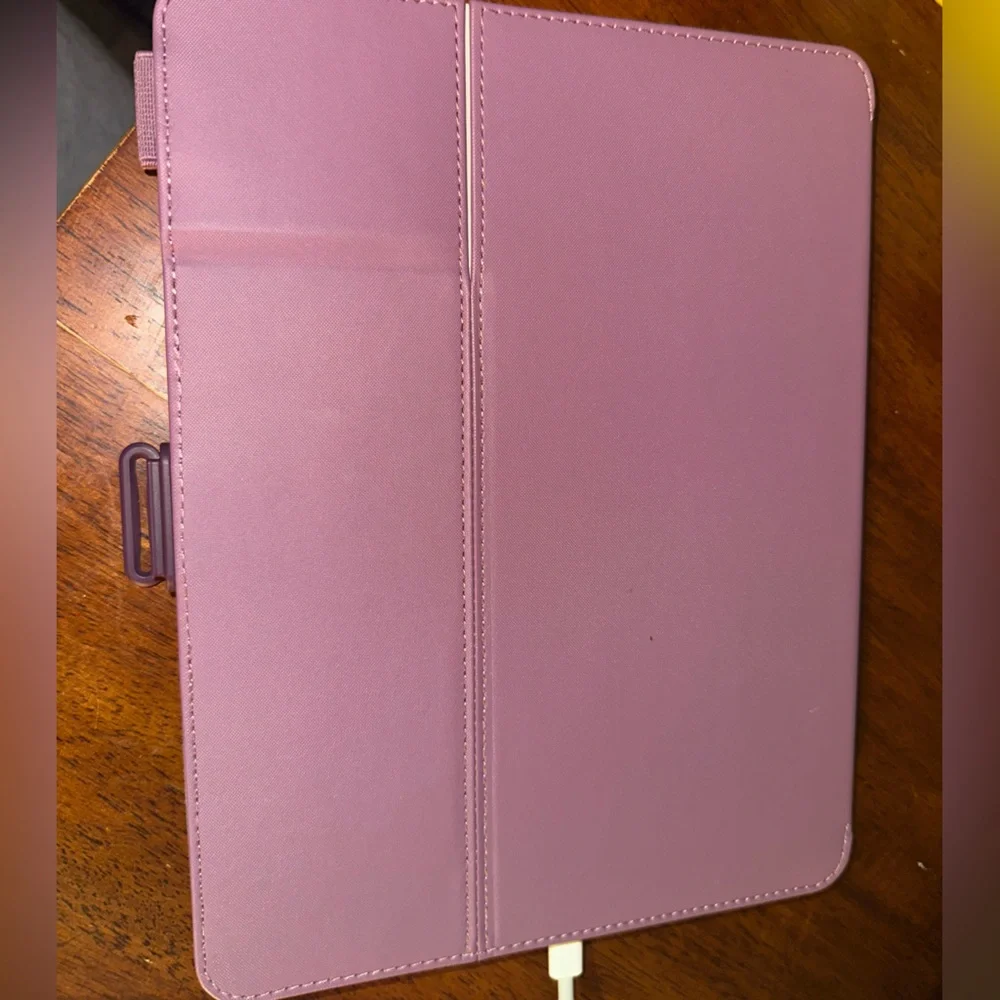 Speck Lavender Tablet Cover fits iPad Air 11-inch